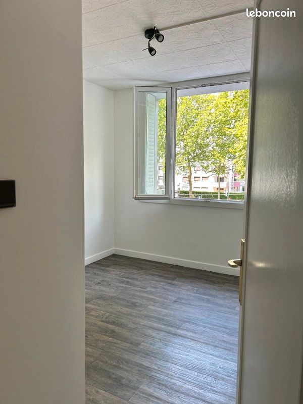 Appartement 2 pièces 41 m² · à Le Pont-de-Claix · 41 m² · 98 000 €