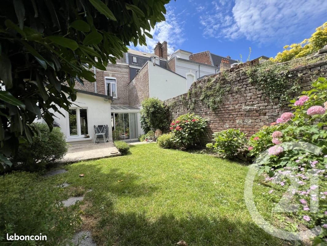 Maison 5 pièces 166 m² · à Saint-Quentin · 166 m² · 299 900 €