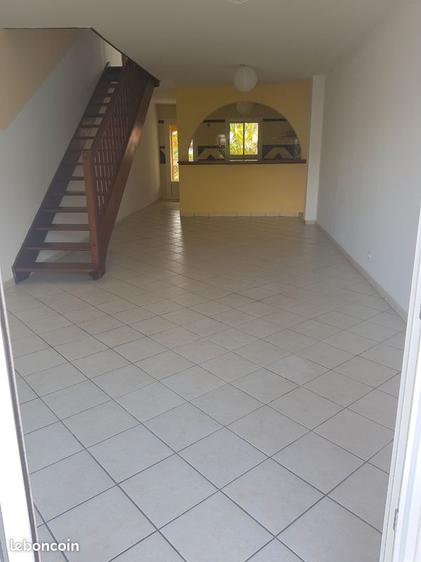 Appartement 3 pièces 85 m² · à Le Tampon · 85 m² · 890 €