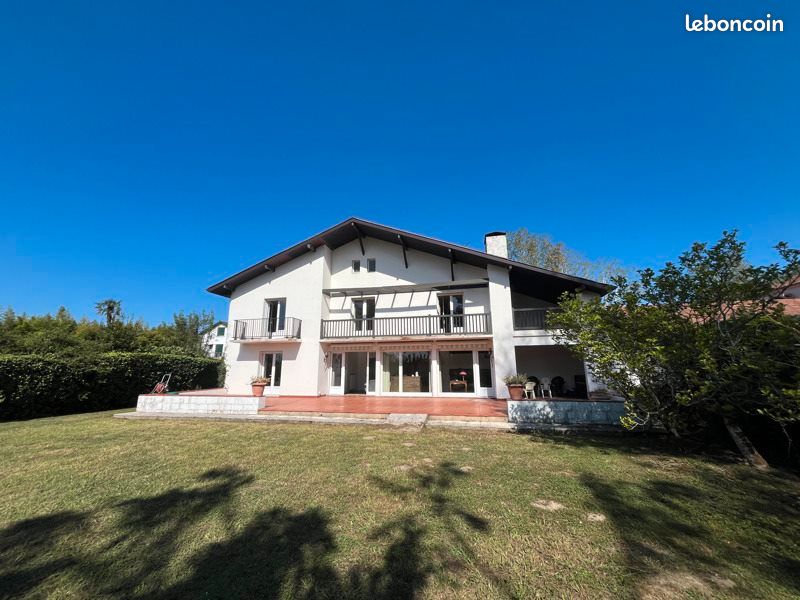 Maison 15 pièces 350 m² · à Peyrehorade · 350 m² · 472 500 €