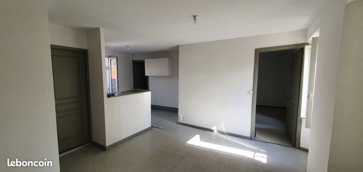 Appartement 3 pièces 52 m² · à Aubenas · 52 m² · 460 €/mois
