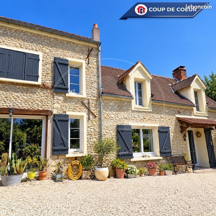 Maison 5 pièces 163 m² · à Chalo-Saint-Mars · 163 m² · 319 000 €