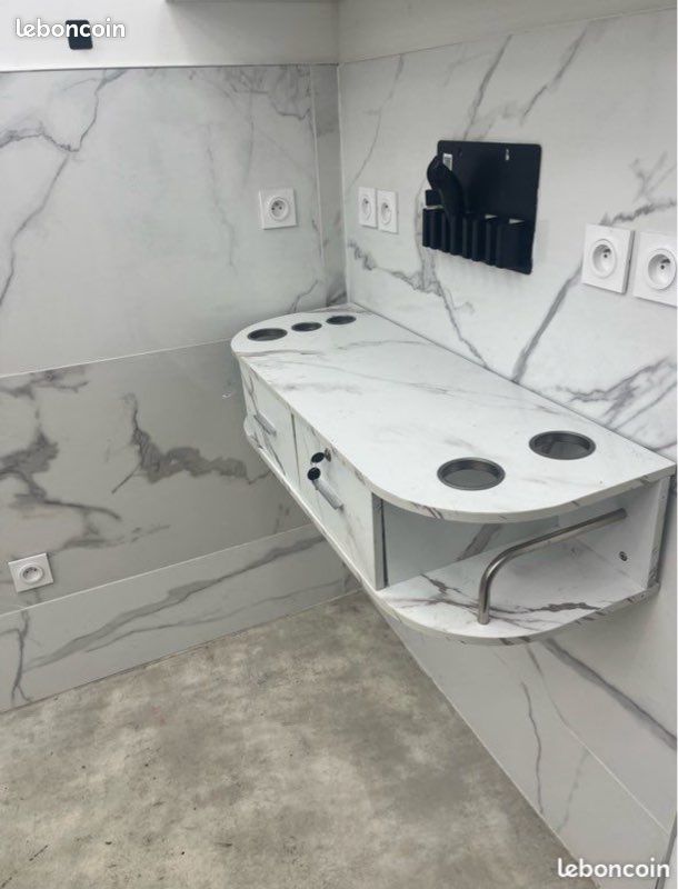 Coiffeuse murale (image 2)