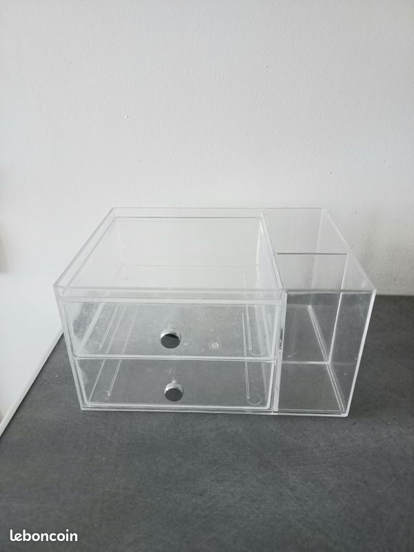 đ Rangement maquillage (image 1)