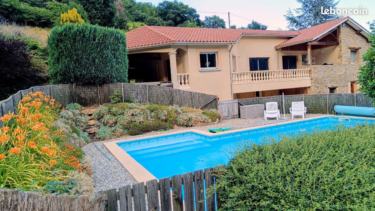 Maison 6 pièces 150 m² · à Saint-Martin-en-Haut · 150 m² · 740 000 €
