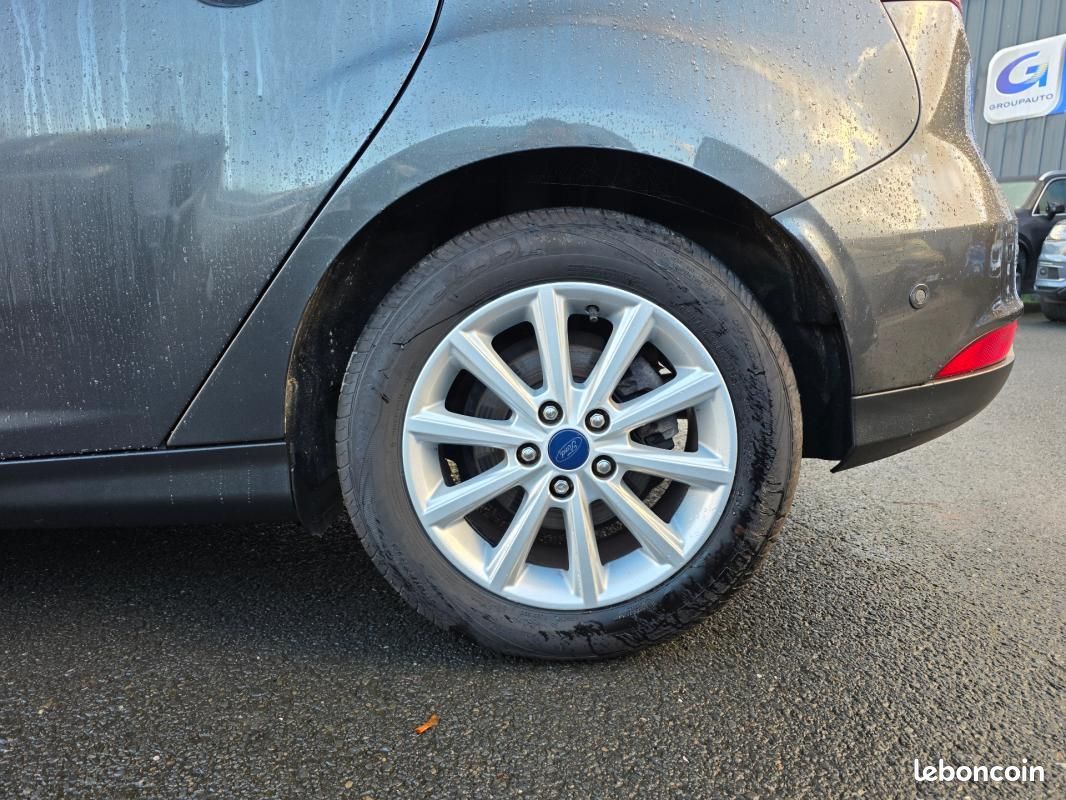 Ford Focus 1.0 EcoBoost 125 S&S Titanium (image 10)
