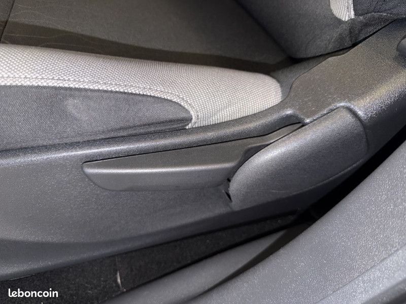 Citroen C3 PICASSO 1.6 HDI90 CONFORT à partir de 146,90 /mois (image 34)