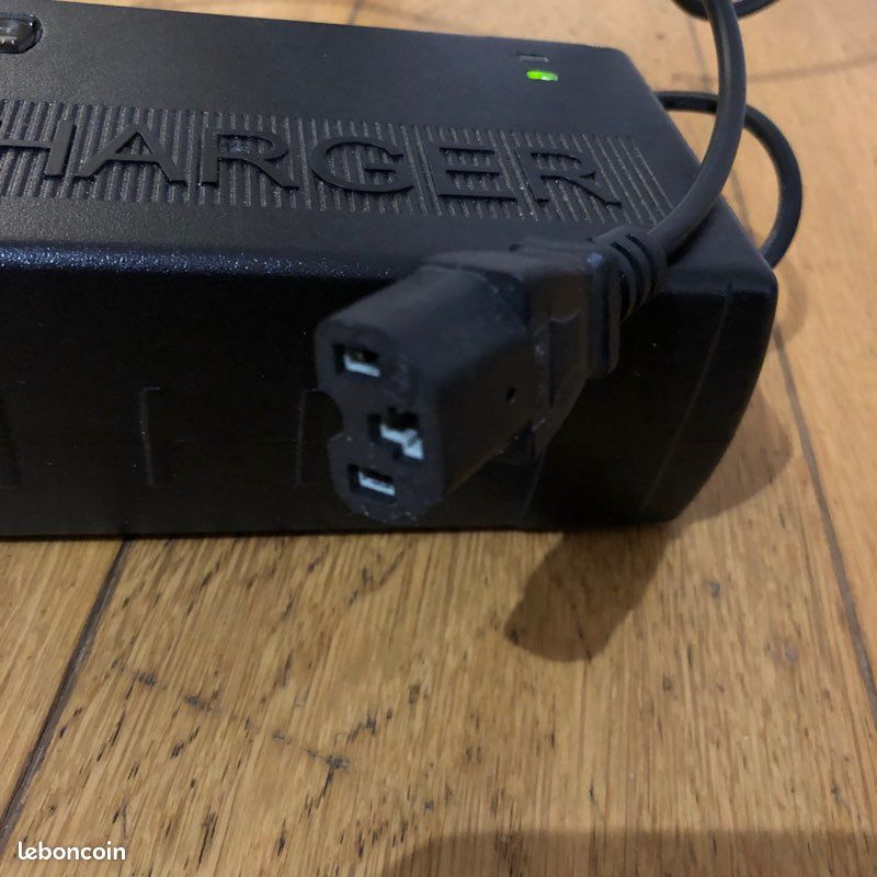Chargeur batterie vélo électrique (image 2)