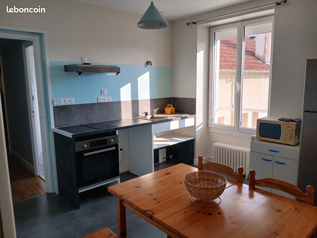 Appartement 2 pièces 61 m² · à Aurillac · 61 m² · 560 €