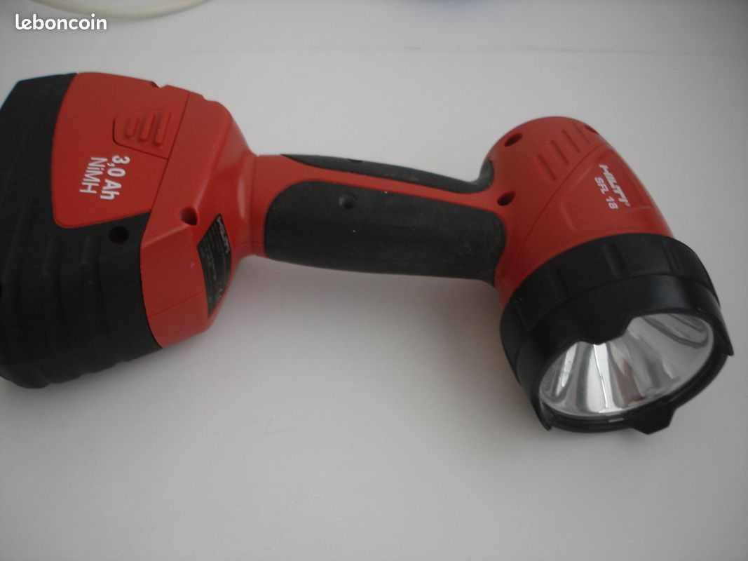 Lampe de chantier FLOW LED 30 W + batterie 4h d'autonomie MW-Tools