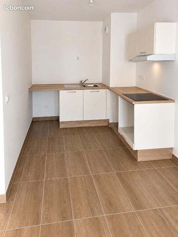 Appartement 2 pièces 44 m² · à Marseille · 44 m² · 742 €/mois