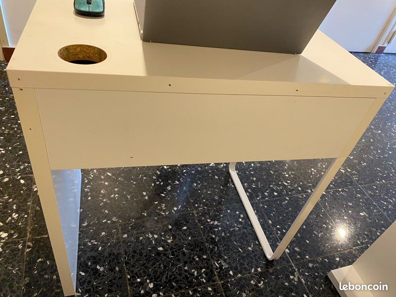 Bureau IKEA Micke (image 9)