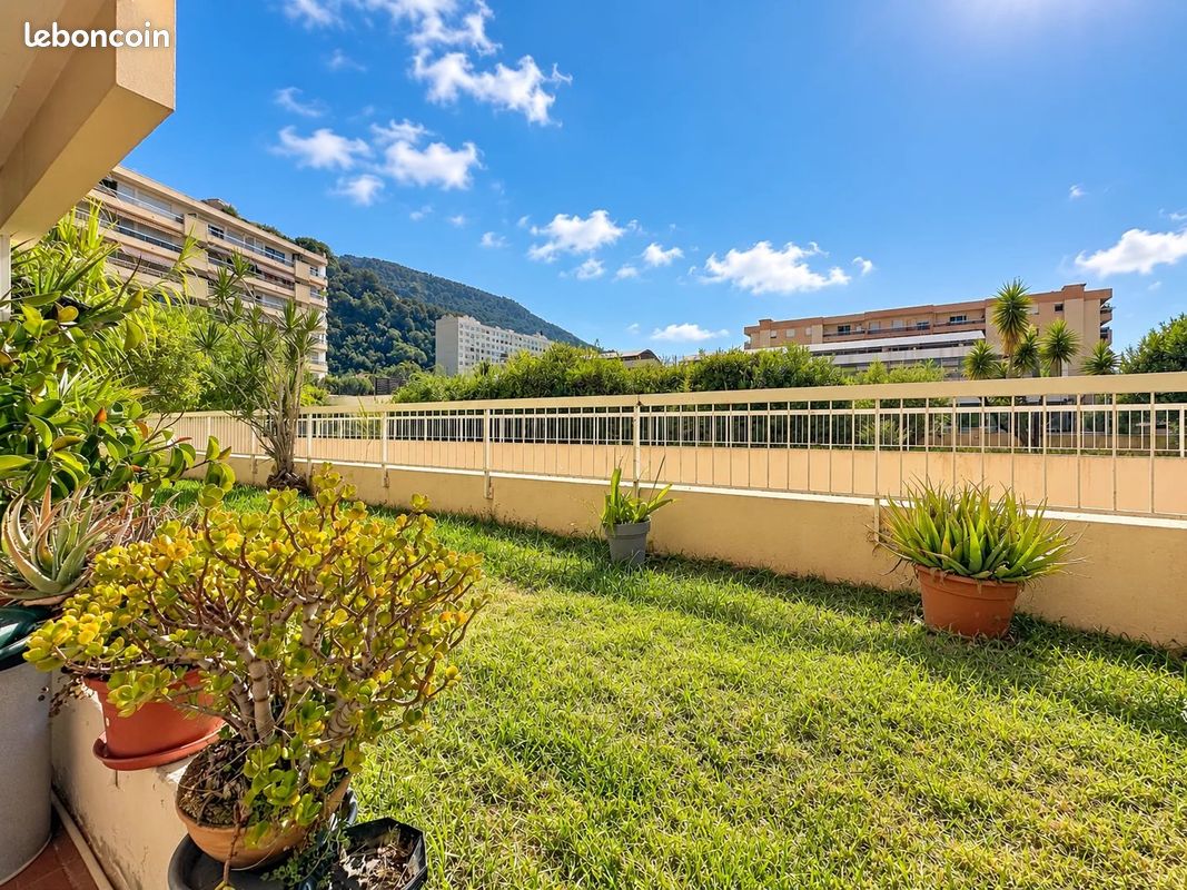 Appartement 4 pièces 84 m² · à Nice · 84 m² · 230 000 €