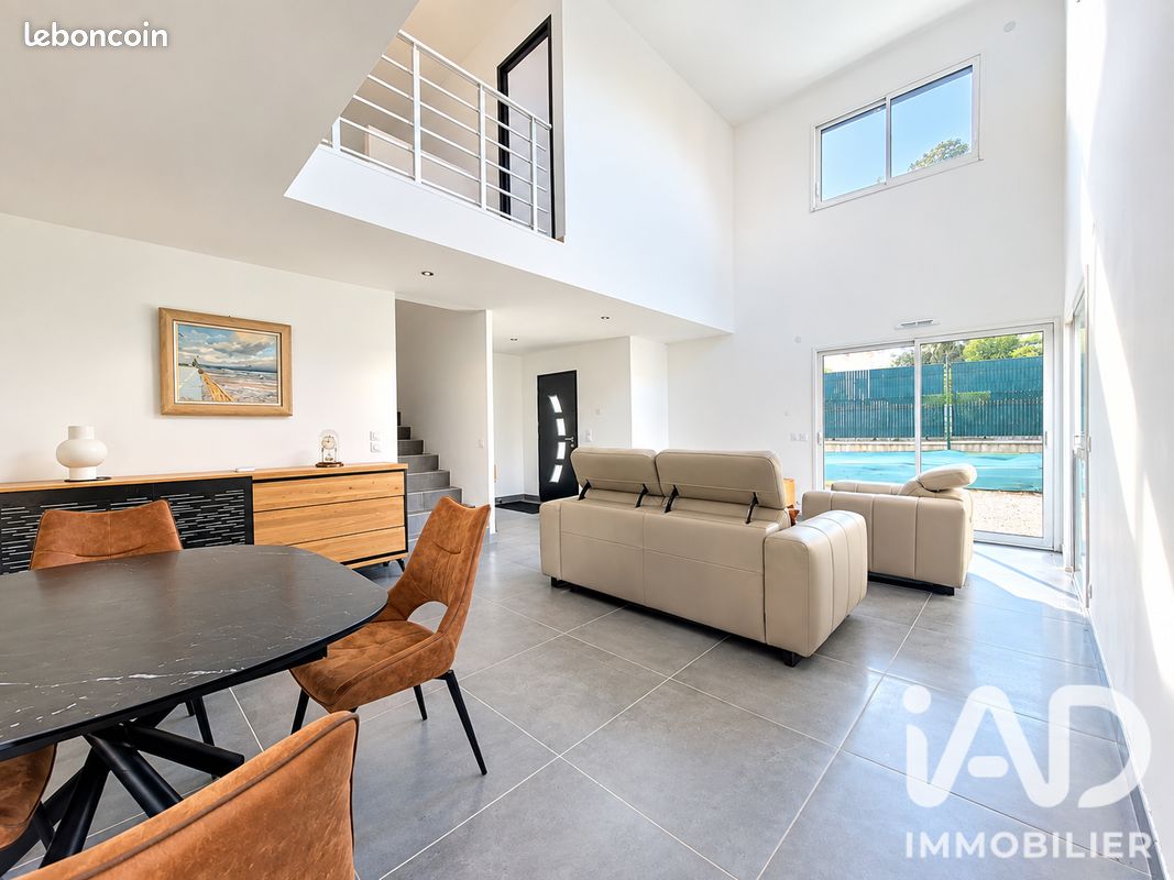 Maison 5 pièces 128 m² · au Mesnil-Esnard · 128 m² · 400 000 €