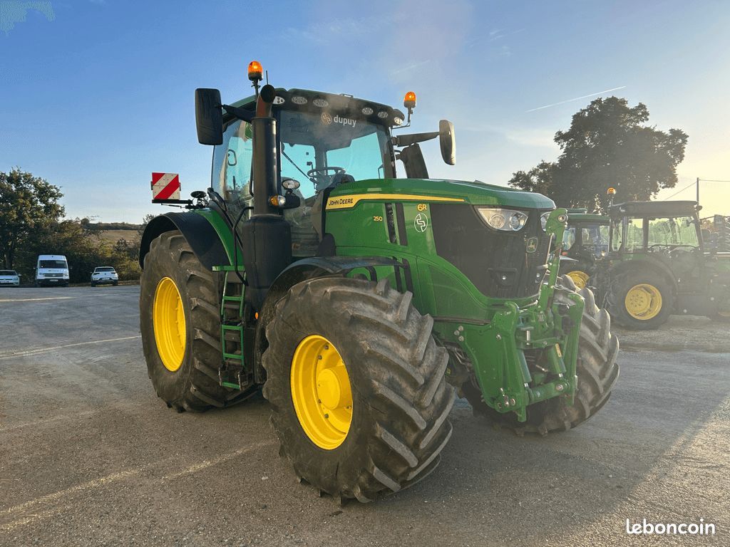 John Deere 6R250 (image 2)