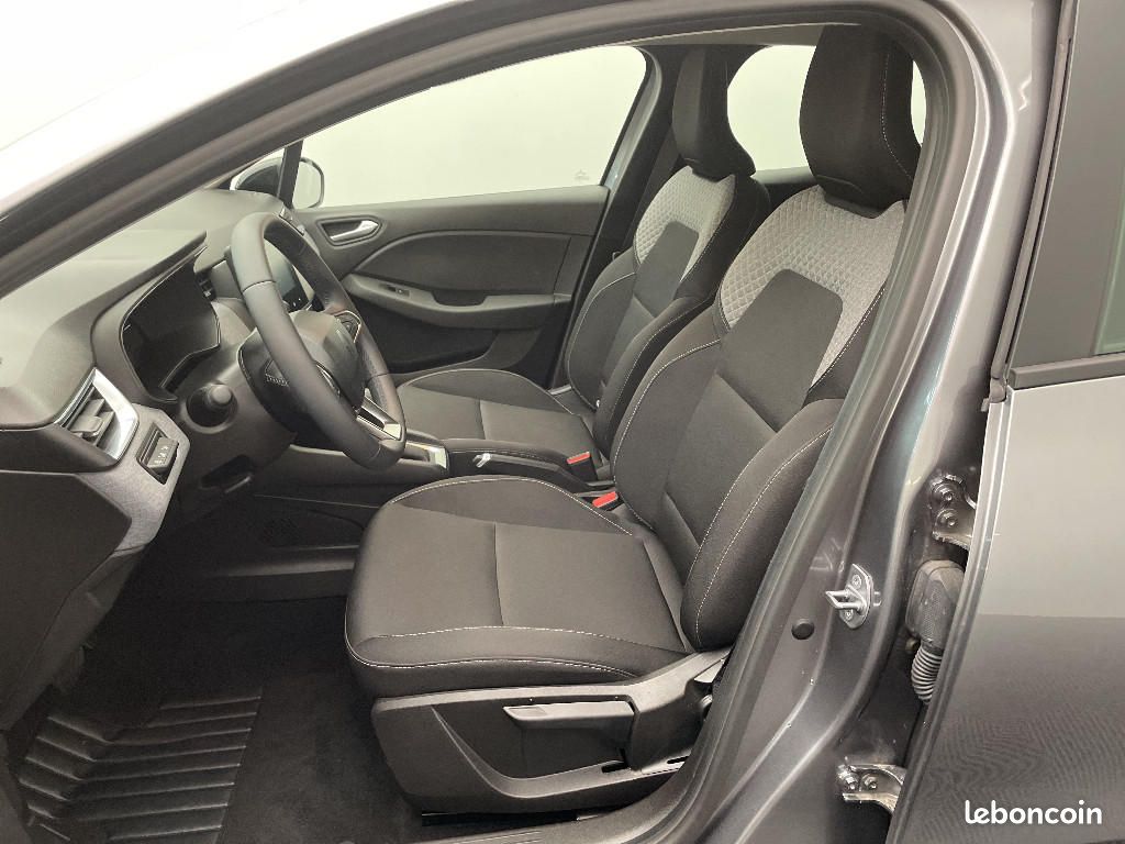 Renault Clio V E-Tech full hybrid 145 ch GSR2 Evolution (image 18)