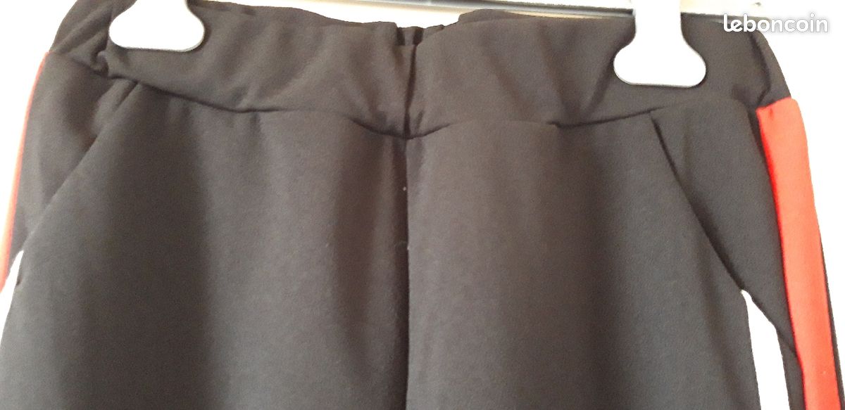 Pantalon jeggings noir bande rouge Mim (image 2)