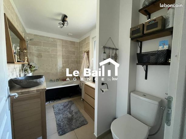 https://img.leboncoin.fr/api/v1/lbcpb1/images/c4/ae/65/c4ae65948c37c3008054542e6b8f787517854d23.jpg?rule=ad-image