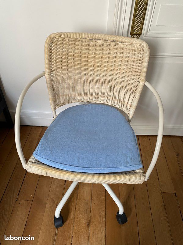 Chaise pivotante (image 1)