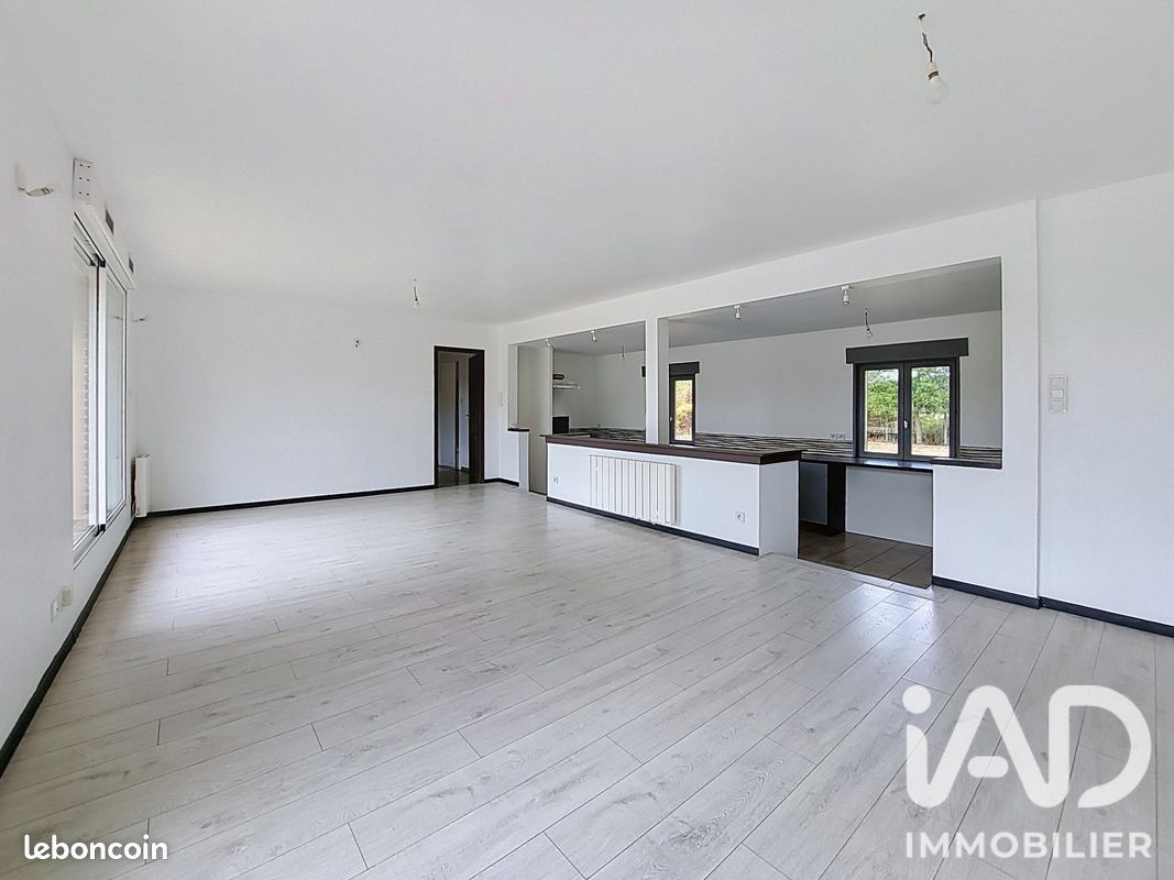Maison 6 pièces 143 m² · à Arelaune-en-Seine · 143 m² · 190 000 €