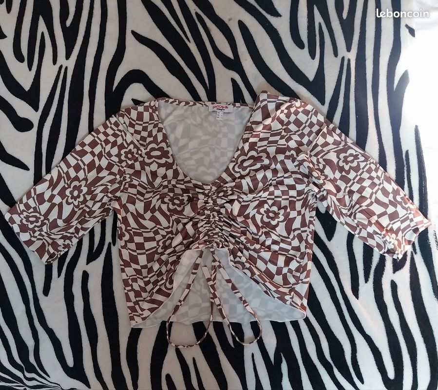 Crop top (image 1)