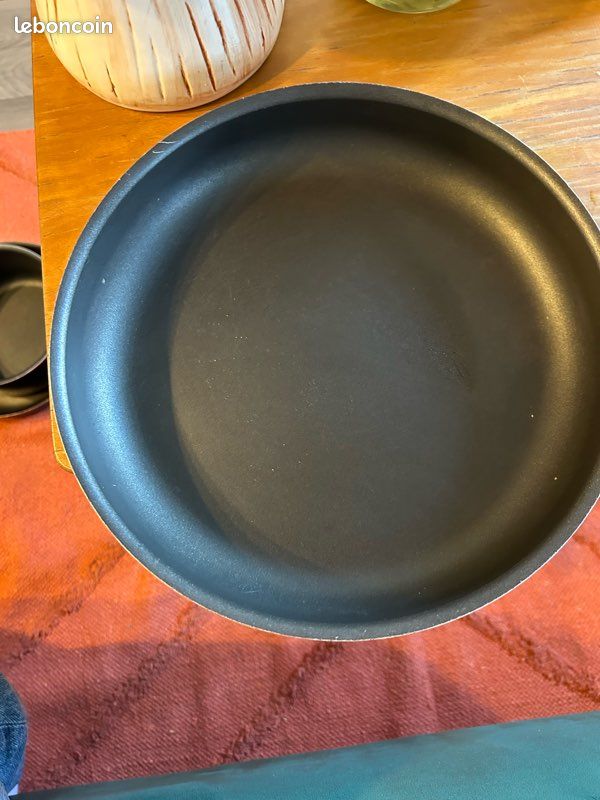 Lot de poêles avec wok et casserole (image 1)