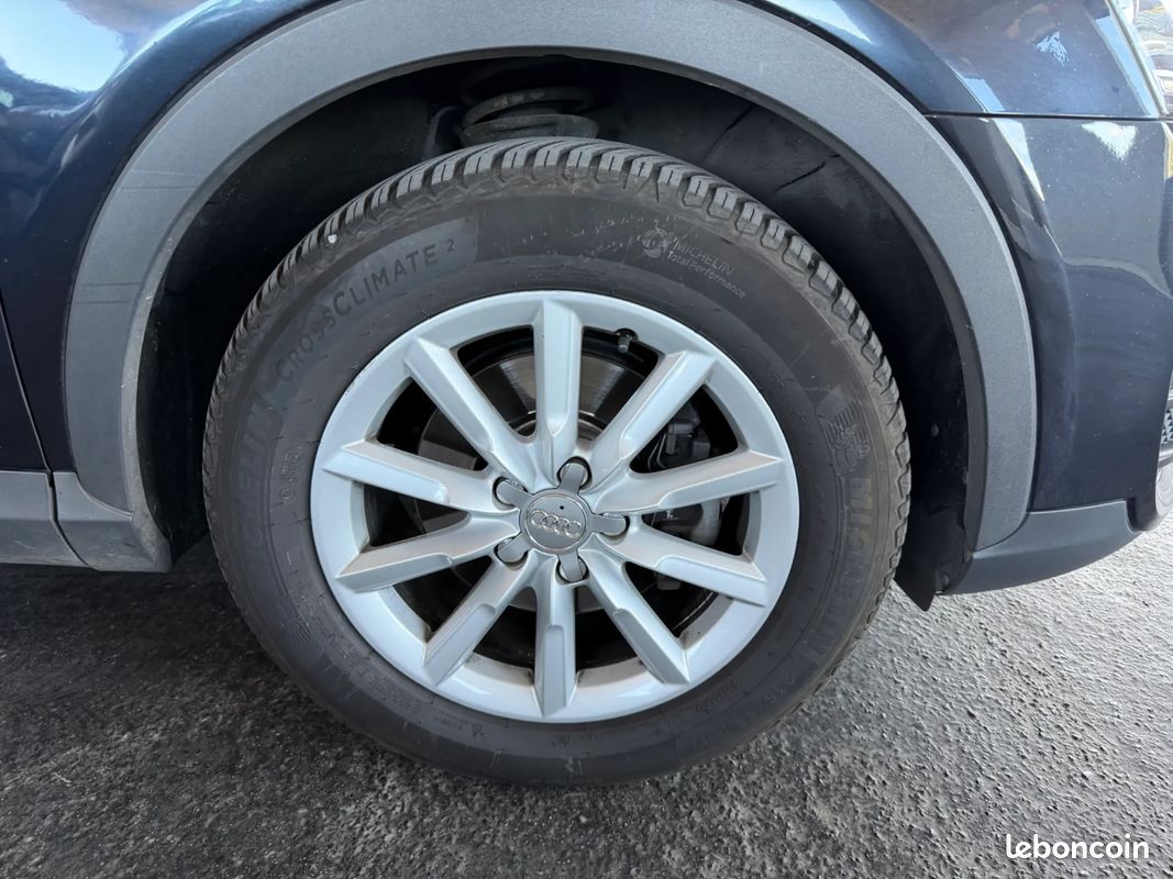 AUDI Q3 2.0 211ch Ambiente - Suivi Complet - Intérieur Cuir - Sièges Chauffants - Attelage (image 23)