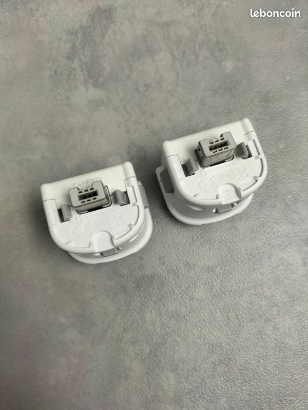 Lot 2 adaptateurs Wii MotionPlus officiels Nintendo RVL-026 + housses RVL-027 Wii Wii U (image 4)