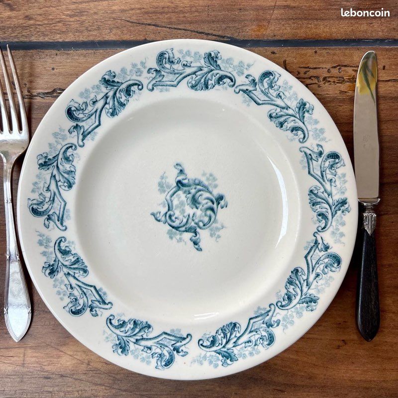 Charmant duo d’assiettes plates anciennes - Longwy Russes (image 5)