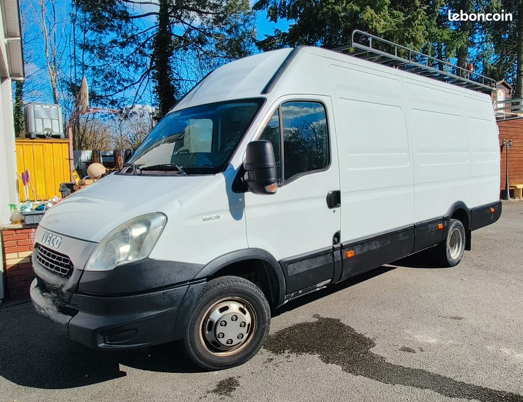 Fourgon iveco 35c13 (image 1)