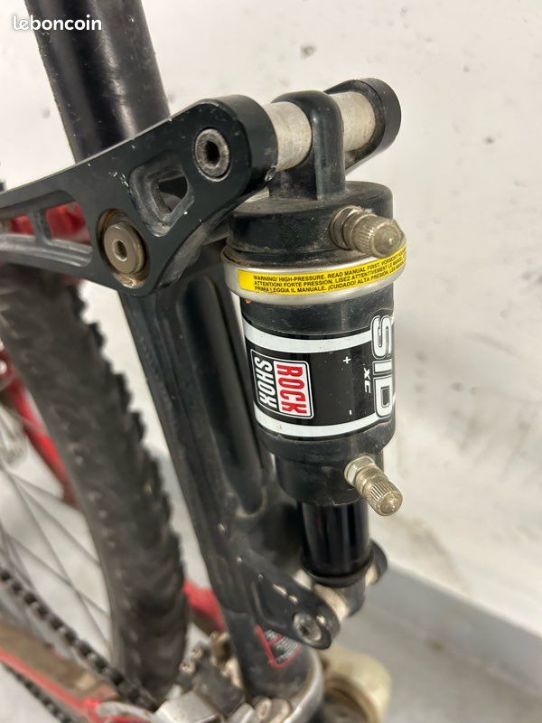 Vélo VTT giant tout suspendu (image 3)