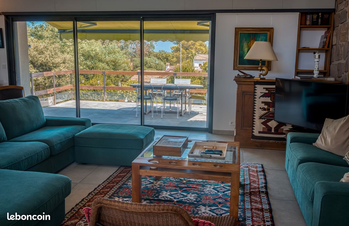 Villa Saint Aygulf (Frejus) Var, 280 m de la mer (image 3)