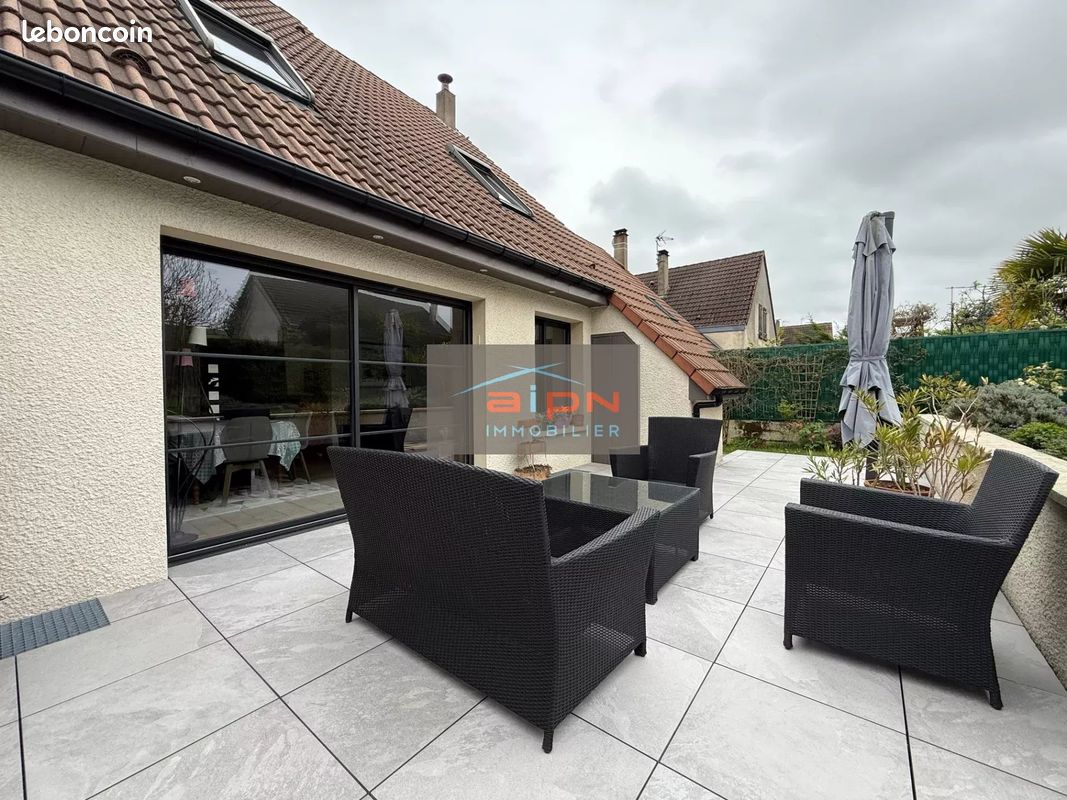 Maison 5 pièces 105 m² · à Saint-Étienne-du-Rouvray · 105 m² · 239 000 €