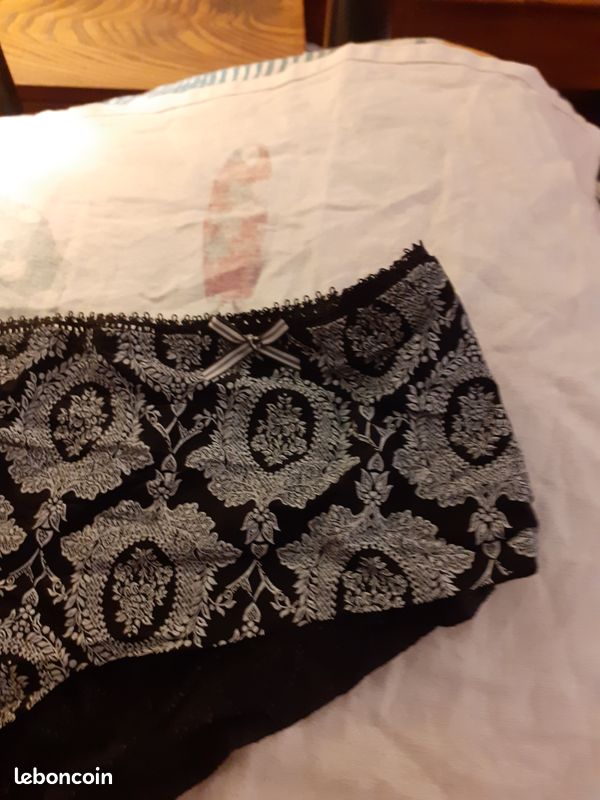 Passionata ensemble neuf fond noir motifs blancs (image 8)