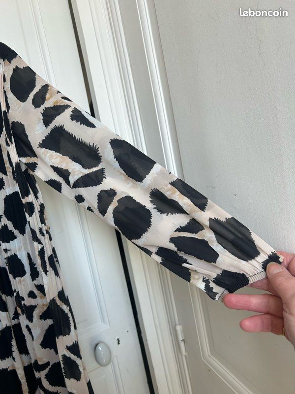Robe ou tunique plissée SÉNÉS - imprimé animal noir, beuge camel, crème - TU jusqu’au 46 - neuve (image 7)