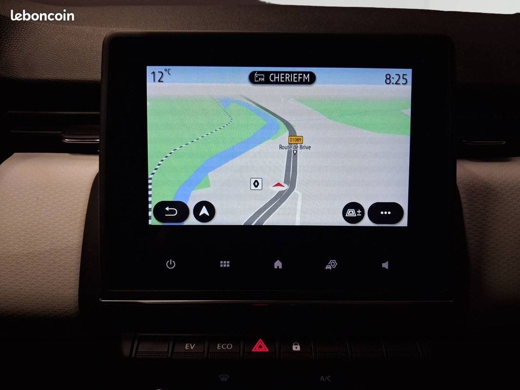 RENAULT Clio E-Tech full hybrid 145 Evolution (image 17)