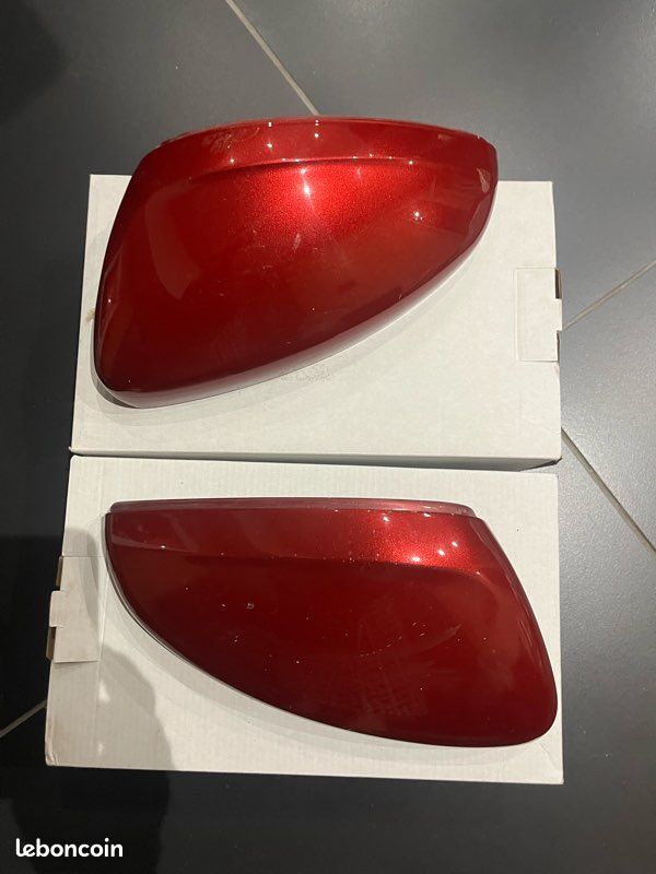 Coque de rétro 208 (image 1)