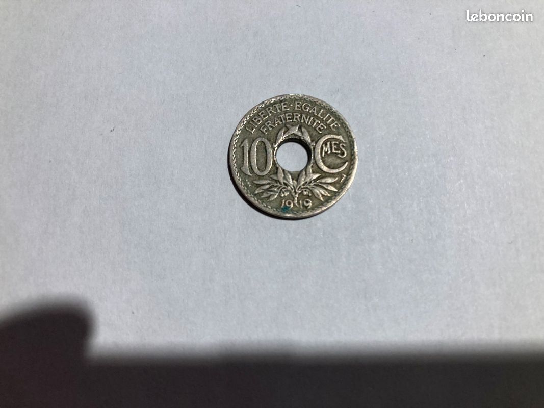 Pièce monnaie 10 centimes perforée 1919 (image 1)