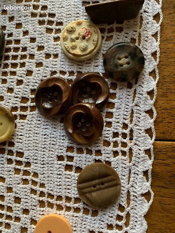 Lot De 7 Boutons Vintage Marron Avec Inclusion Scintillante - Pied 1,2 Sur 1,4 Cm - Réf 2441