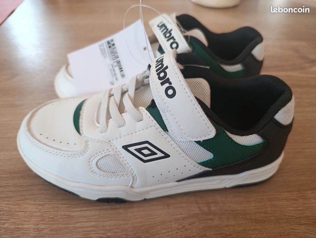 Baskets Umbro Scratch Bleues Pointure 35 - Neuves Avec Emballage Pour Garçon