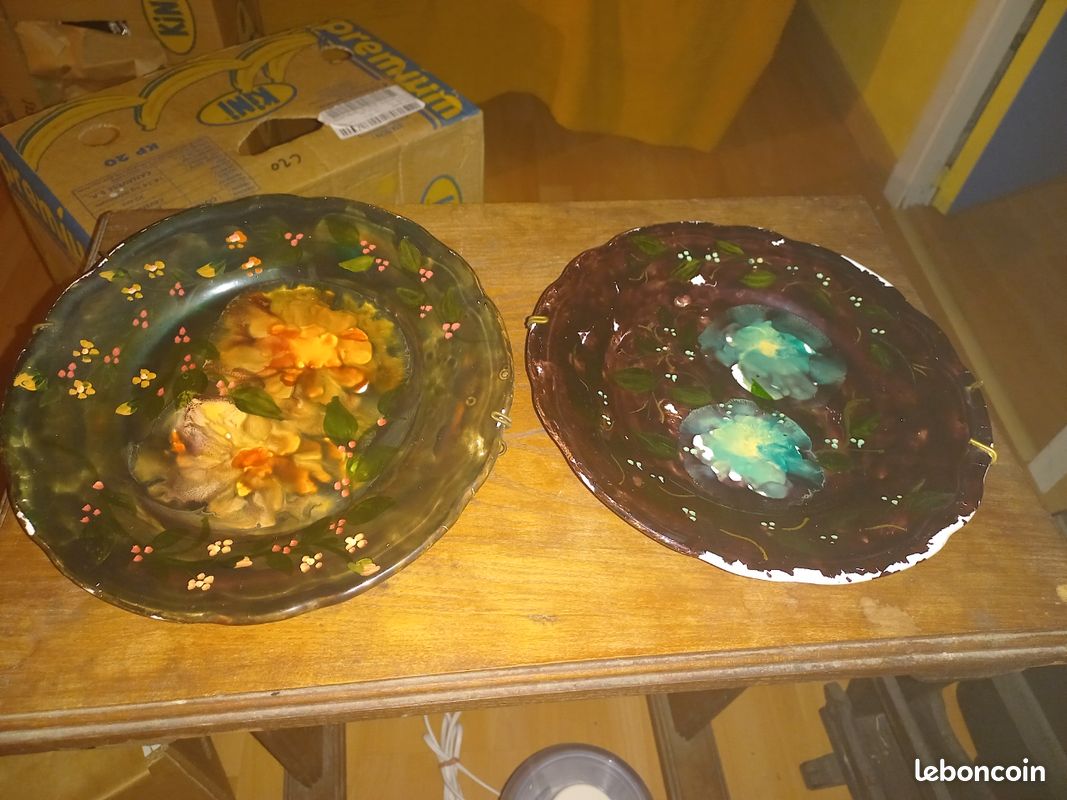 Assiette paint main (image 1)
