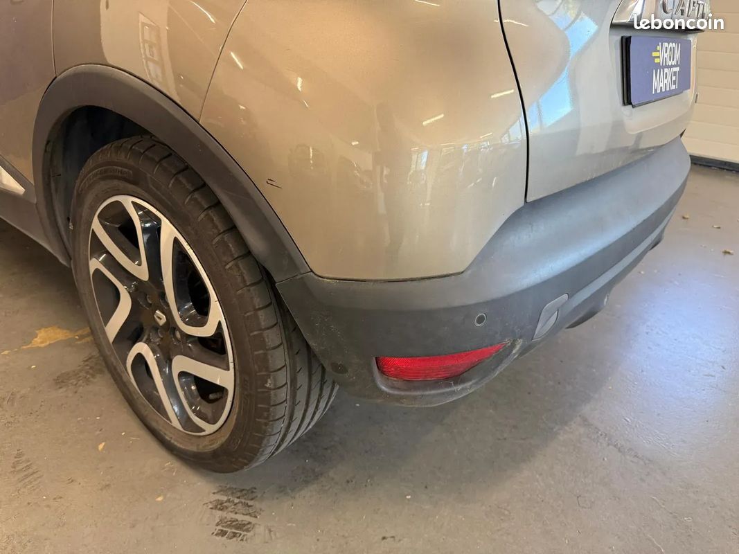 RENAULT Captur 0.9 tce 90ch ZEN - 2015 - Faible kilométrage (image 20)