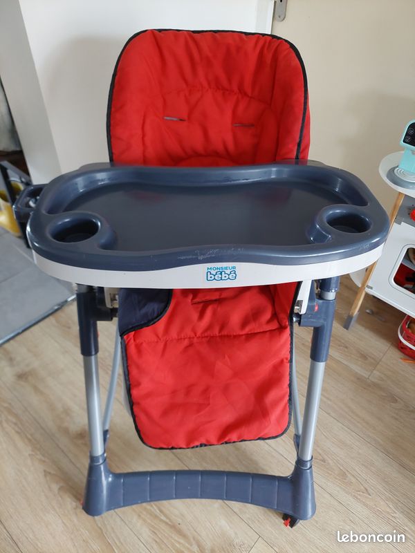 Chaise haute (image 1)