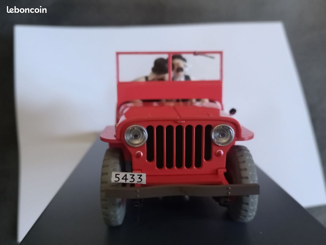 Voiture Tintin 1/24 La Jeep rouge. N°6 - Collection