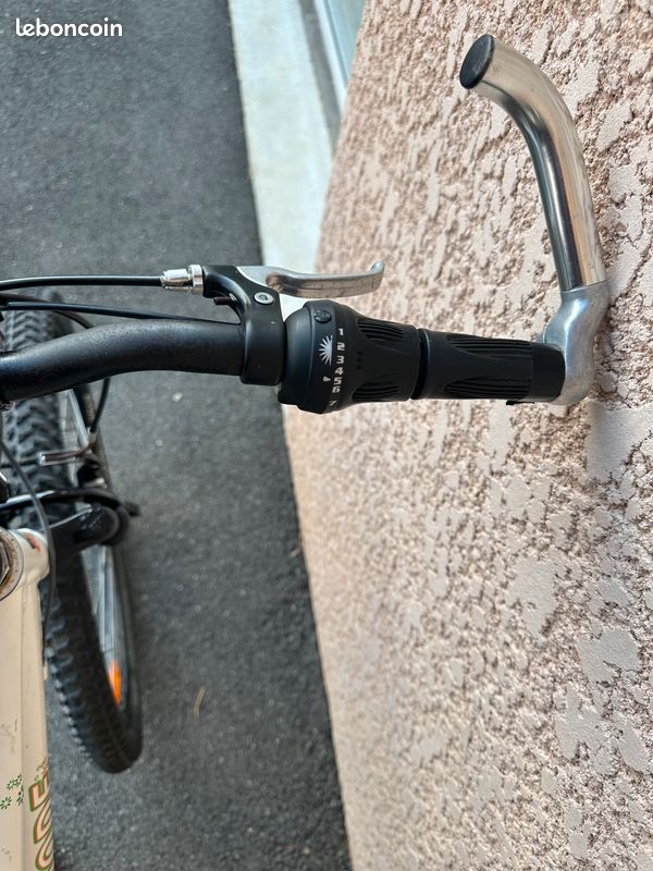 Vélo femme (réglage freinage à prévoir) (image 4)
