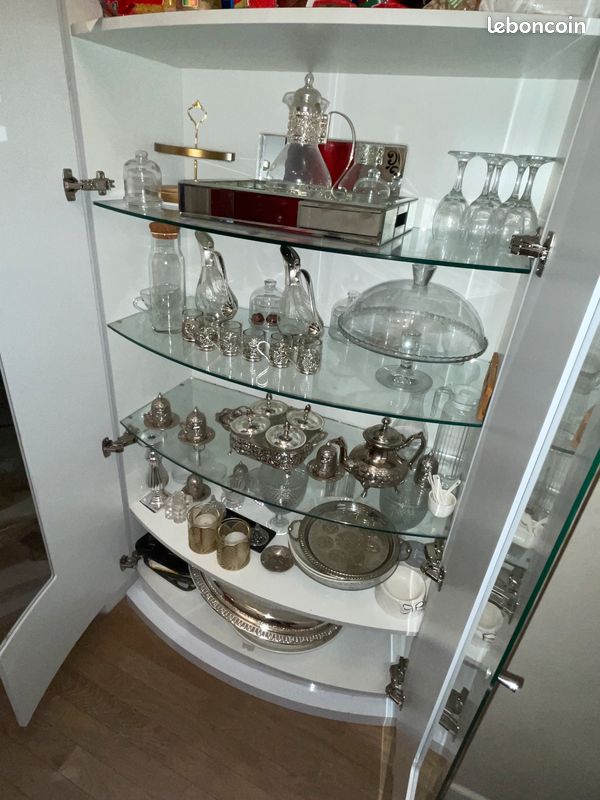 Armoire à vitre (image 3)