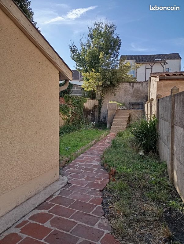 Appartement 1 pièce 27 m² · à Villeneuve-sur-Lot · 27 m² · 350 €