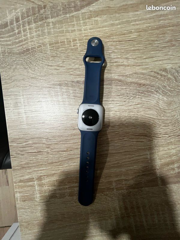 Apple Watch (image 3)