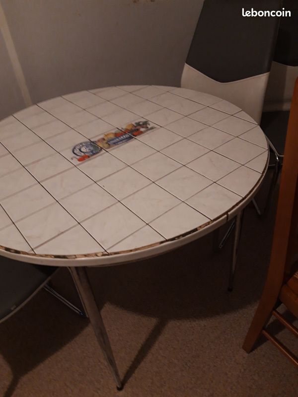 Table inox et faïence (image 4)