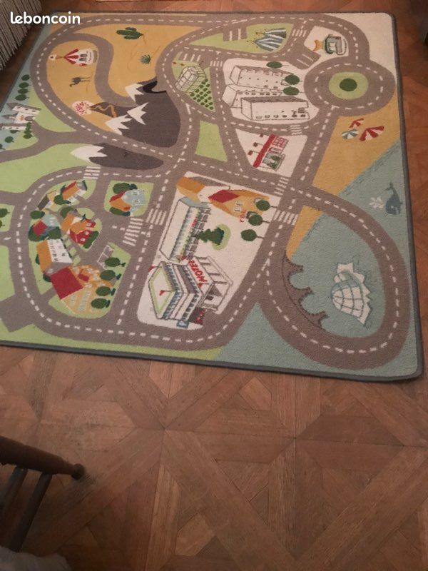 À vendre Tapis de jeux voitures (image 1)